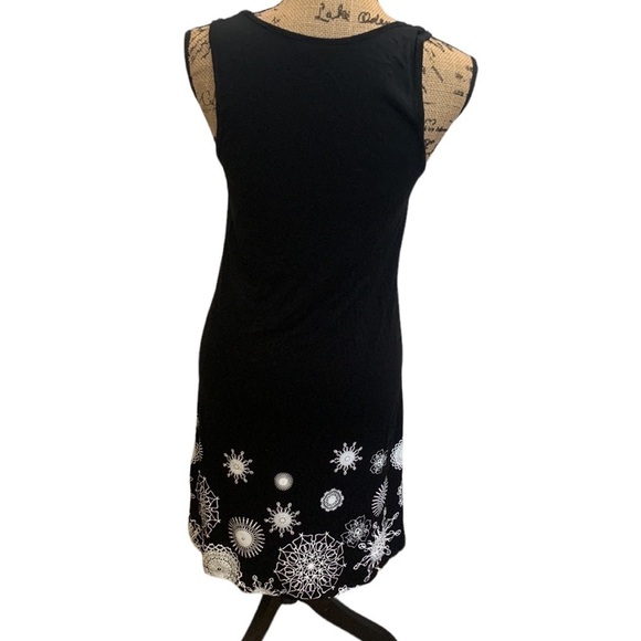 Swim Suit Bathing Suit Cover Up Sleeveless Black and White Floral Print Size 4 - Picture 4 of 9